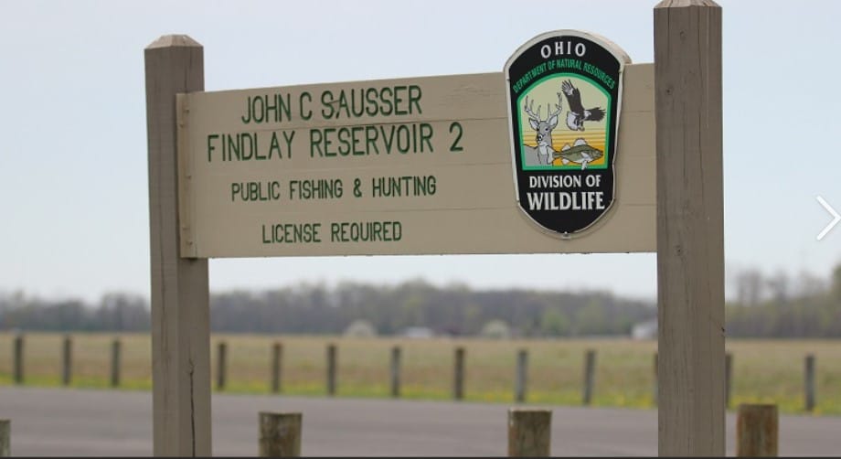 A wooden Ohio Division of Wildlife sign for John C. Sausser Findlay Reservoir 2
